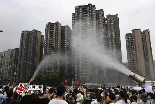 天府二街解封背后 成都科技人的樂觀與堅守